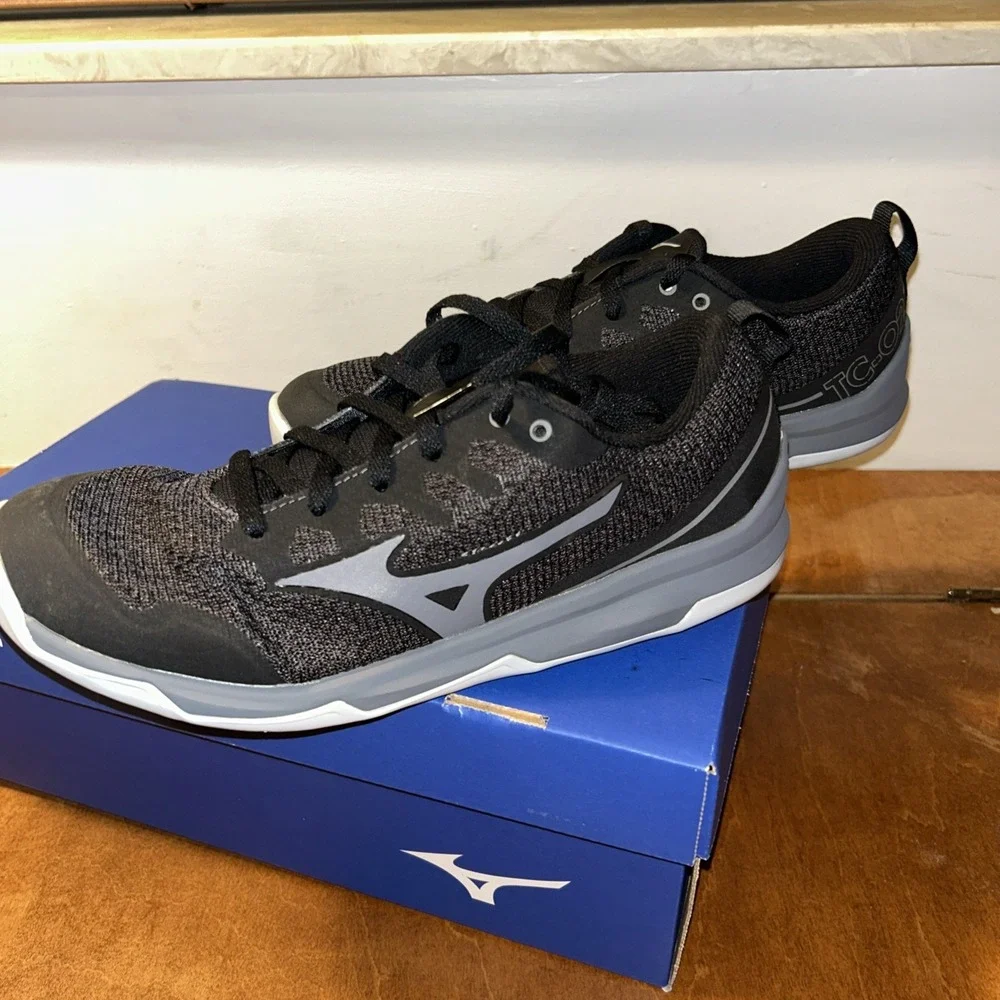 Mizuno Shoes Womens Size 8 TC-02 Cross Training Sneakers Lace Up Black W/ Box